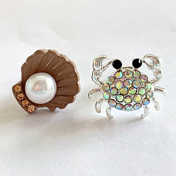 Crab & Pearl Clam Shell Asymmetrical Rhinestone Stud Earrings - Picture 2 of 7